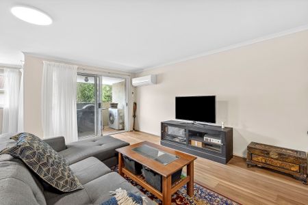 34/17 Helemon Street, Braddon. - Photo 4