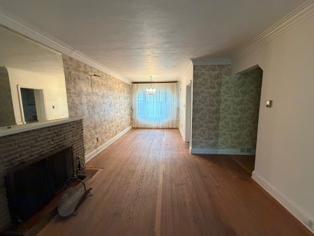 For Lease - 40 Ovida Avenue, Toronto, Ontario - Photo 3