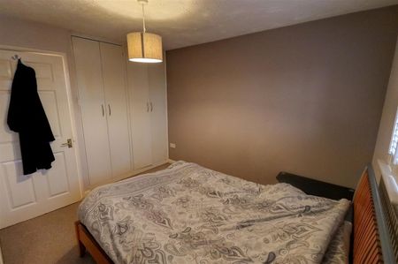 Kings Road, Oakham, Rutland - Photo 2