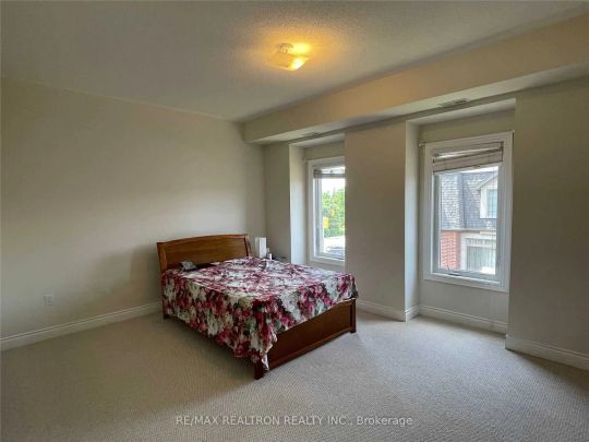 Detached Home For Lease | W9048796 - Photo 1