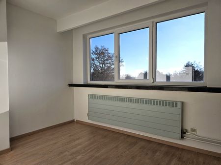 Licht appartement met 2 slaapkamers en parkeergelegenheid - Foto 2