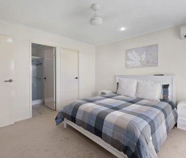 Four bedroom home close to the beach - Photo 5