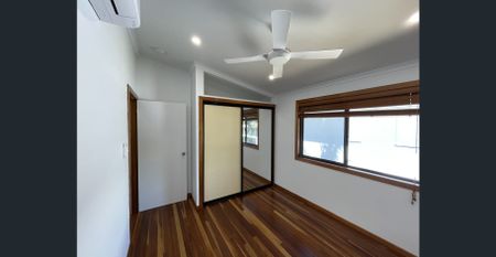 Immaculate VIlla Across from the Beach! - Photo 5