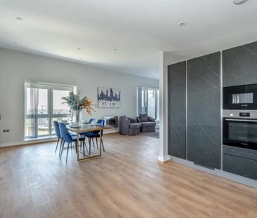 3 bedroom penthouse to rent - Photo 4