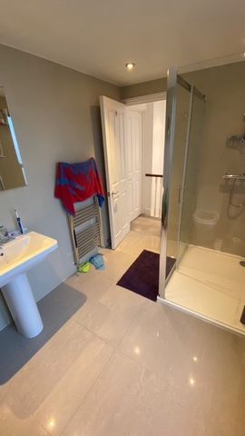 Room in a Shared House, Khama Rd, SW17 - Photo 2