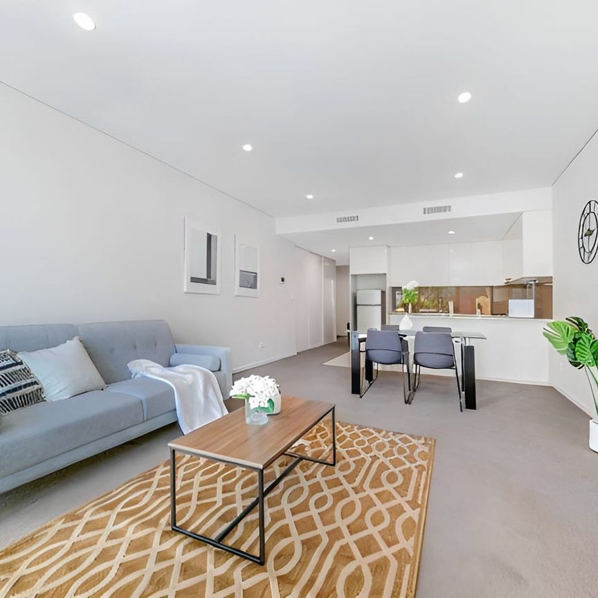 Fully Furnished 2 Bedrooms with Room Size Study area and Huge Private Courtyard!!! - Photo 1