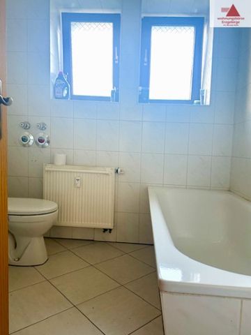 Dörflich gelegene 2-Raum-Wohnung mit Einbauküche und Kaminofen - Drebach/Grießbach - Foto 3