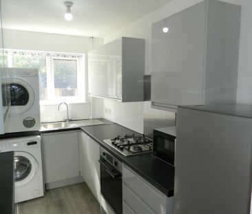 1 bedroom bungalow to rent - Photo 2