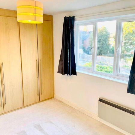 2 Bed Flat, Greys Court, RG1 - Photo 3