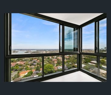 CONTEMPORARY APARTMENT WITH PANORAMIC WATER VIEWS - Photo 5