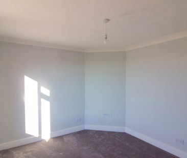 Completely Renovated 3 Bedroom House for Rent in Wickham St Paul - Photo 3