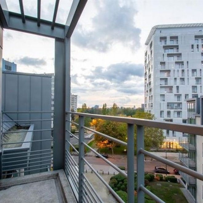 EVERE : APPARTEMENT MEUBLE 2 CHAMBRES + TERRASSE + PARKING - Evere - Foto 1