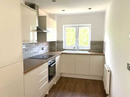 1 bedroom Maisonette - Park Gate, Hitchin - Photo 3