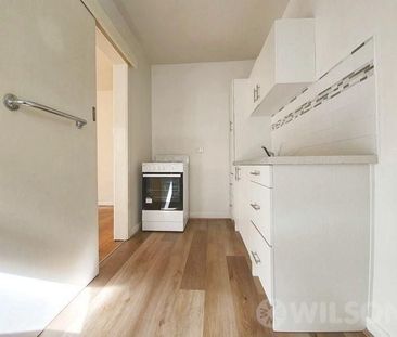 One Bedroom Apartment of St Kilda’s most sought-after streets - Photo 3