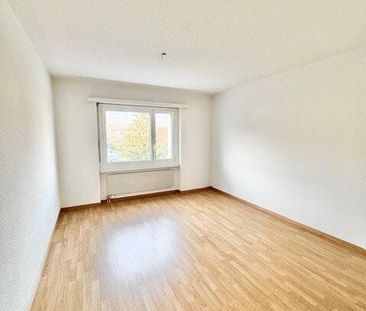 Attraktive 3.5-Zimmer-Wohnung mit moderner Küche und Blick ins Grüne - Photo 4