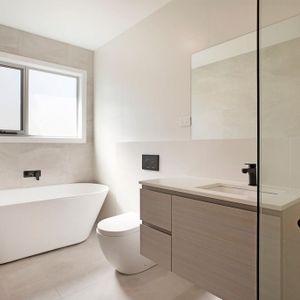 Stunning As New 3 Bedroom Townhouse - Photo 2