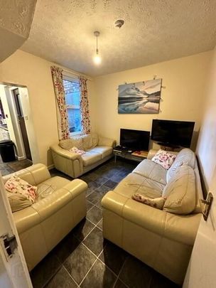 16 Tates Avenue, Belfast, BT9 7BY - Photo 1