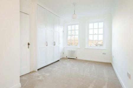 4 Bedroom Apartment To Let - Photo 5