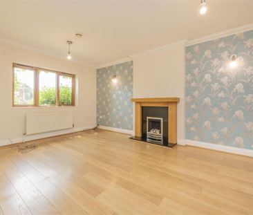4 bed House - Detached To Let - Photo 1