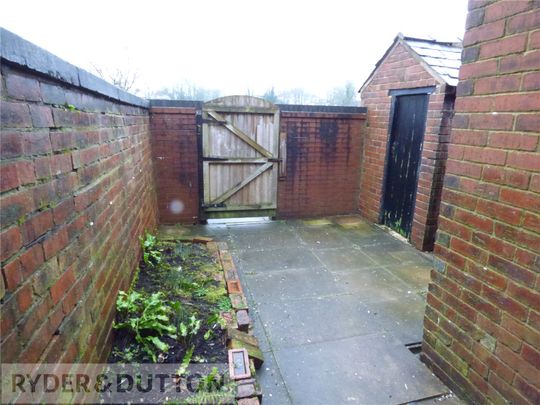 Middleton Road, Heywood, Greater Manchester, OL10 - Photo 1