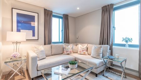 High Rise Luxury Three Bed Two Bathroom – Merchant Square W2 1AN - Photo 2