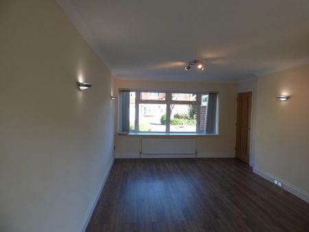 3 bedroom semi-detached house to rent - Photo 5