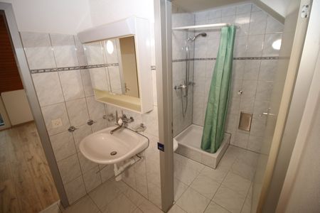 Charmante 4.5-ZWG im Herzen der Altstadt mit Dachterrasse - Foto 3