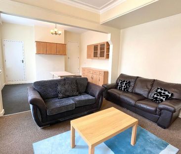 1 bedroom in a house share to rent - Photo 4