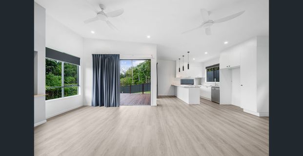 Brand new residence with flexible living options - Photo 1