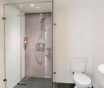 Premium Upper Floor - Photo 2