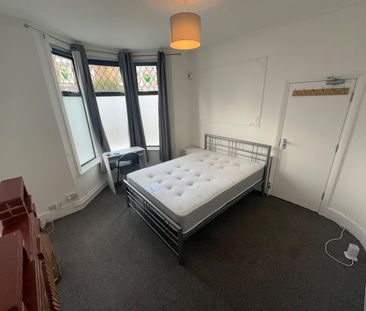 4 Bed Terraced House, Ada Road, SE5 - Photo 4