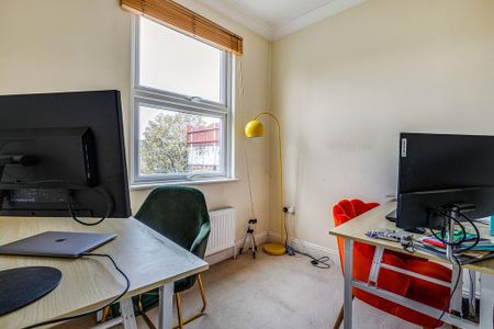 2 bedroom flat to rent - Photo 3