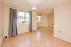 2 bed Apartment for Rent - Photo 2
