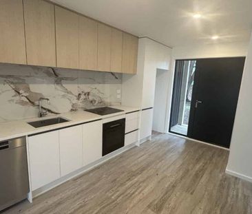 BRAND NEW 2x bedroom townhouse in exclusive development: - Photo 5