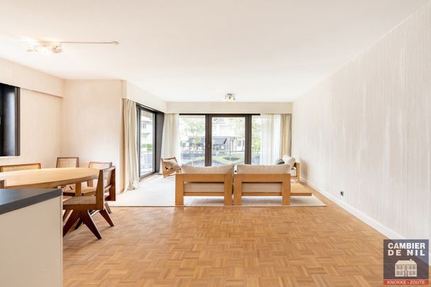 Ruim, ongemeubeld hoekappartement nabij het Albertplein - Photo 1