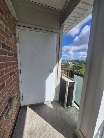 For Lease - 70 Baycliffe Crescent Unit# 404, Brampton, Ontario - Photo 2