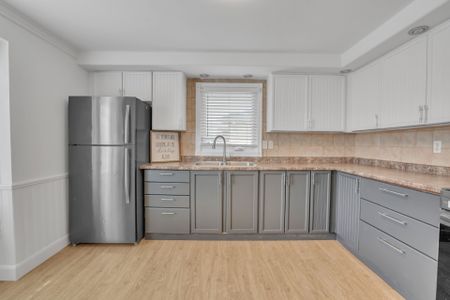 For Lease - 192 Edgehill (Upper) Drive, Barrie, Ontario - Photo 2