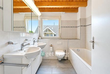Moderne 4.5-Zimmer Dach-Maisonette-Wohnung in idyllischer Lage - Photo 4