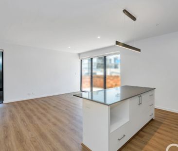 Open the Door to a Modern ground floor apartment - Photo 3