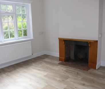 Charming Period Cottage TO LET In Holt - Photo 3