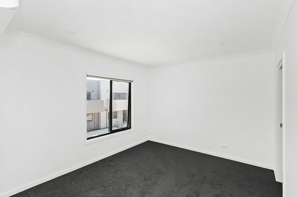 3/15 Thomas Street, Laverton VIC, Belconnen - Photo 1