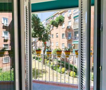 Calle del Conde de Elda, Madrid, Community of Madrid 28028 - Foto 4
