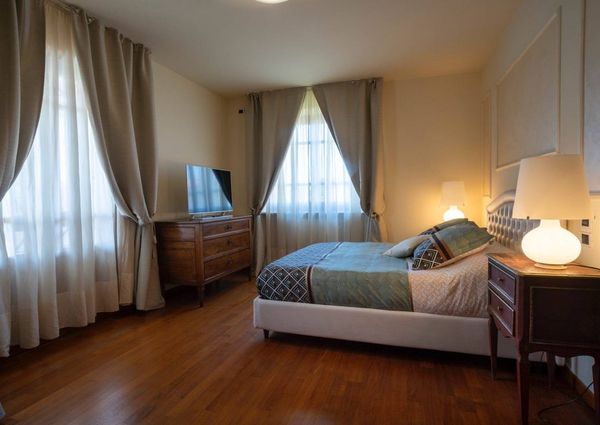 via Pietro neni, 7, Forte dei Marmi, Tuscany 55042