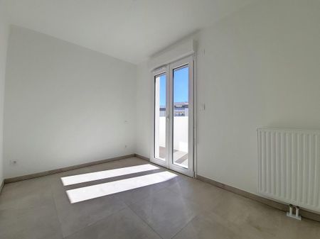 Location Appartement 3 pièces 62m² AJACCIO 20000 - Photo 2