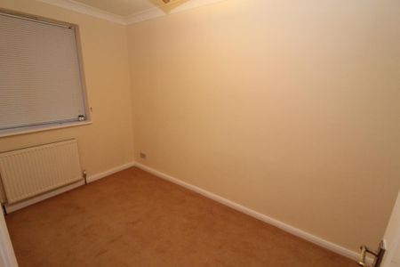 2 bedroom maisonette to rent - Photo 4