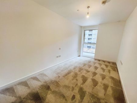 2 bedroom flat to rent - Photo 4