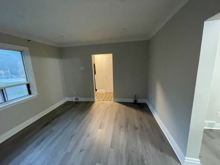 For Lease - 17 Flintridge Road Unit# Main, Toronto, Ontario - Photo 5