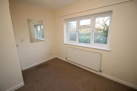 3 bedroom detached house to rent - Photo 3