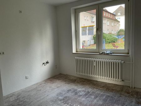 Wir renovieren für Sie! Tapete+Laminat - Photo 4
