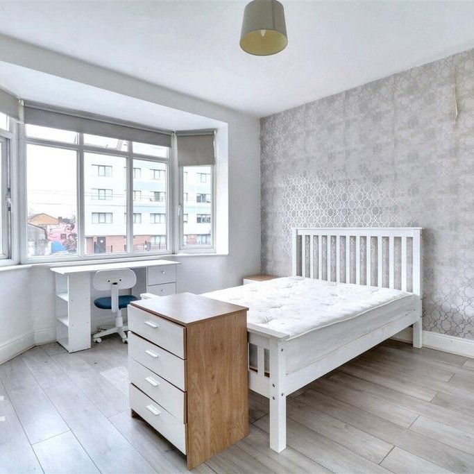 Guest house to rent - Photo 1